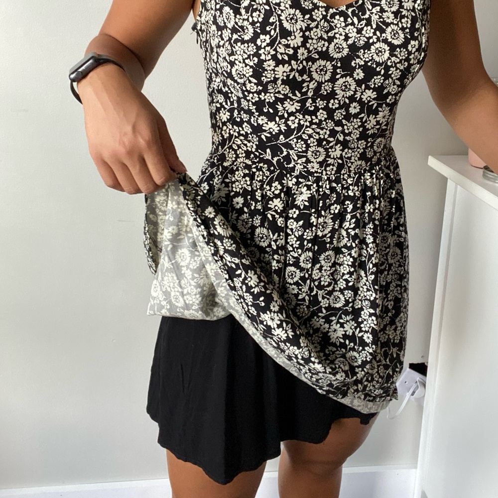 Dress - Picture 3 of 5